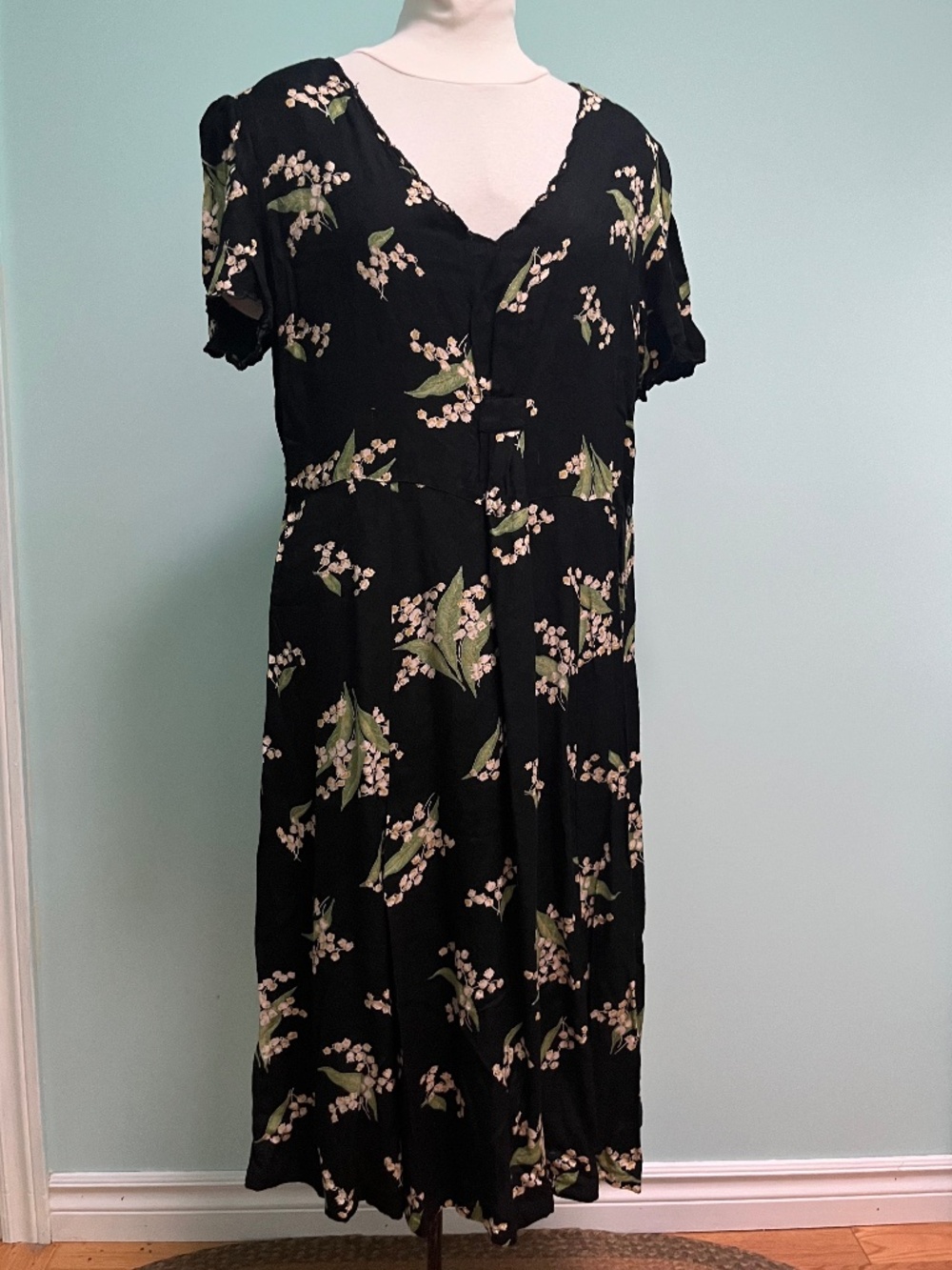 April Cornell simple cut midi dress, black, size XL